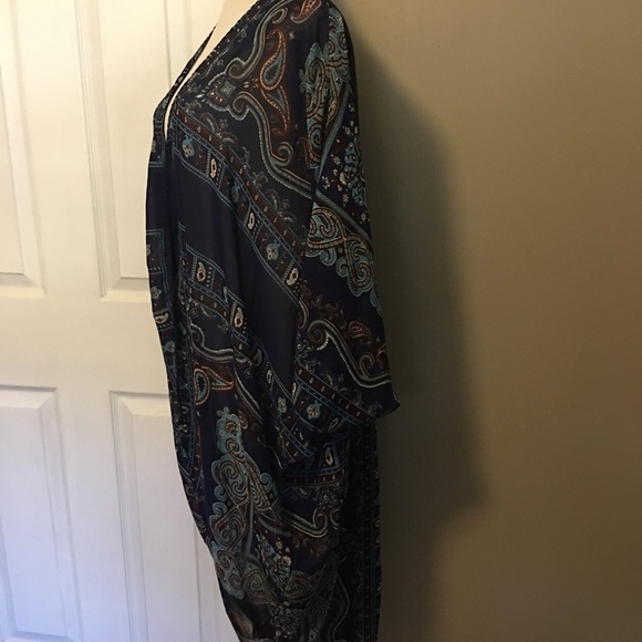 Haute Monde Blue KimonoXL with Asymmetrical Hem and Bohemian Pattern - Picture 4 of 6